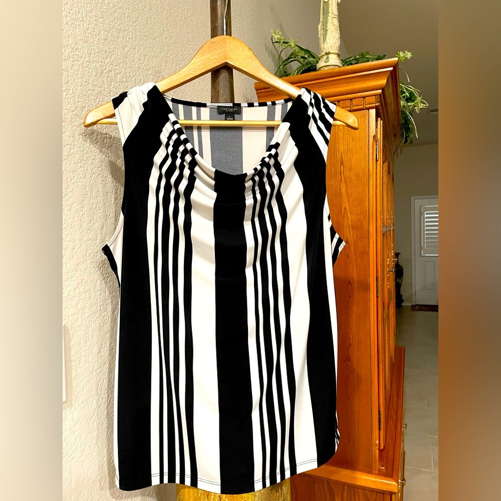 🖤 Ann Taylor Black & White Stripe Sleeveless Top Ruching Neckline SZ L Stretchy